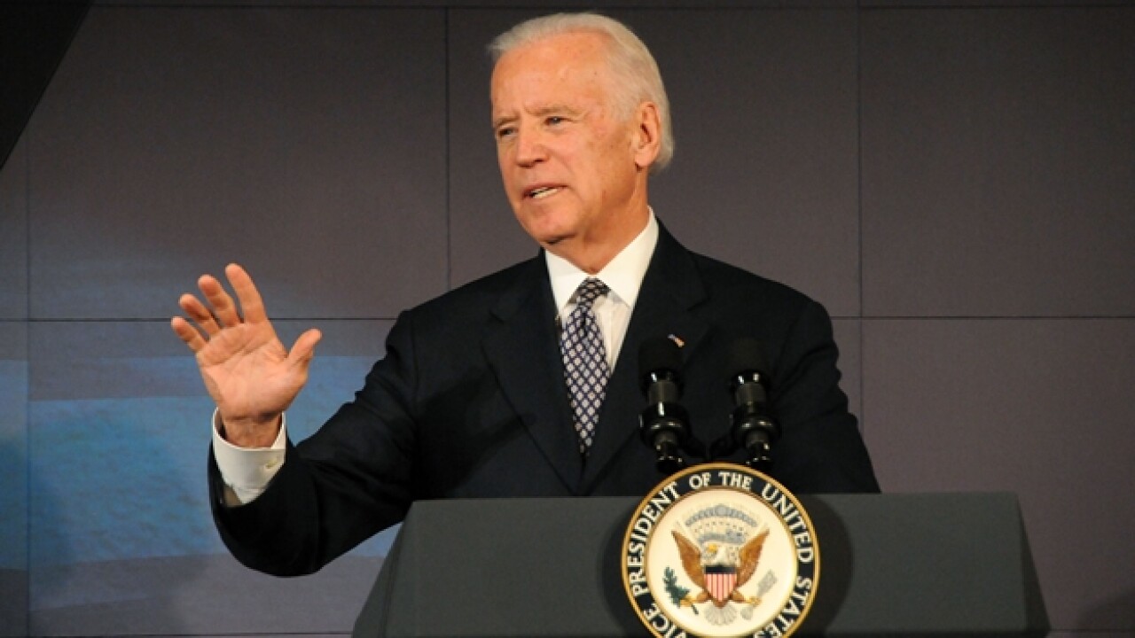 Biden asks Republicans to avoid debt default