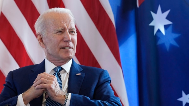 Biden with low approval on economy, guns and immigration in new poll