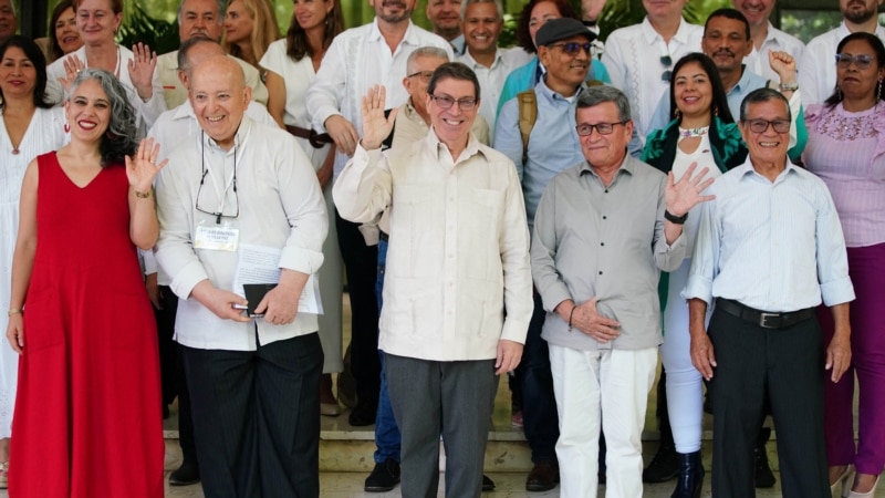 ELN and Colombian government negotiate in Cuba their "models" of ceasefire