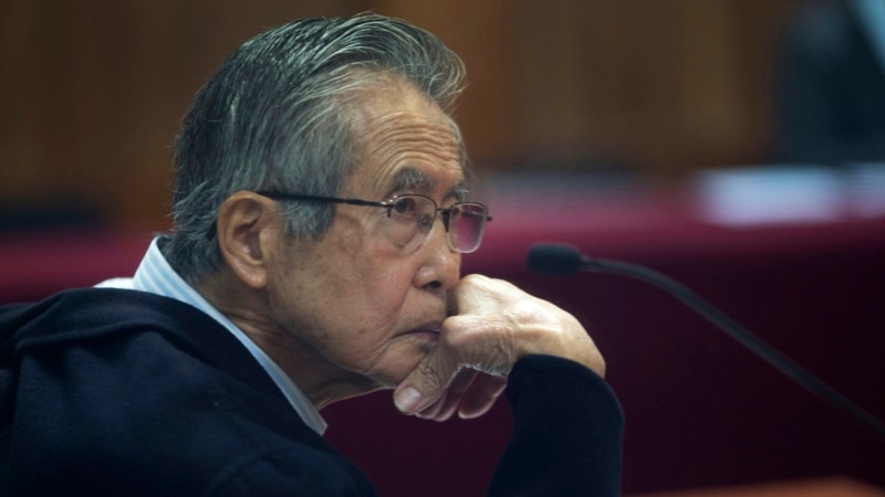 Peru interrogates Fujimori at the request of Chile, which will decide whether to authorize a trial for sterilizations