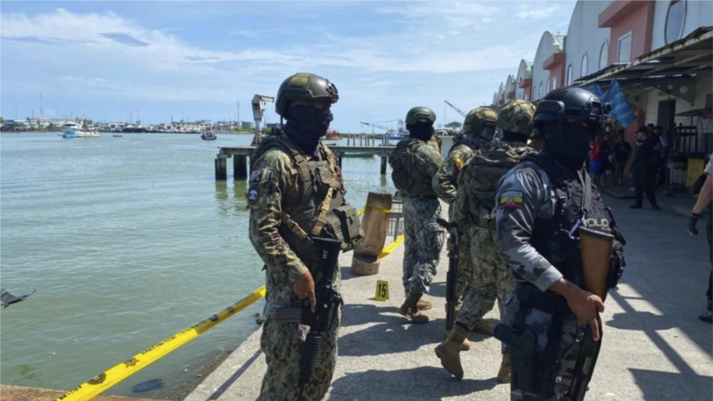 They arrest the alleged perpetrator of the massacre in the port of Esmeraldas