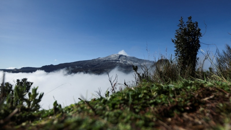 Colombia lowers the alarm level of the Nevado del Ruiz volcano