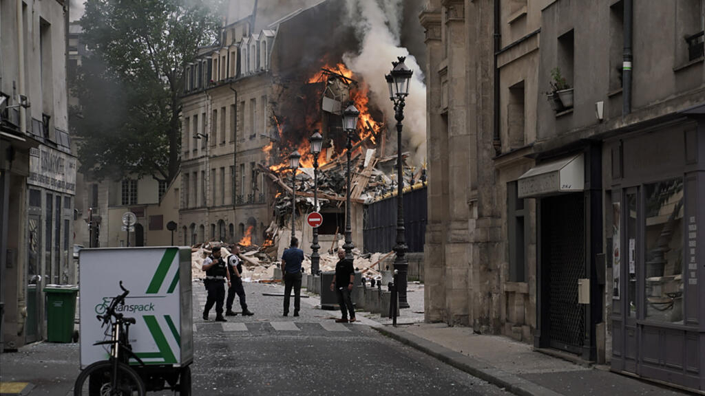 Explosion in the center of Paris leaves at least 24 injured and a partially collapsed building