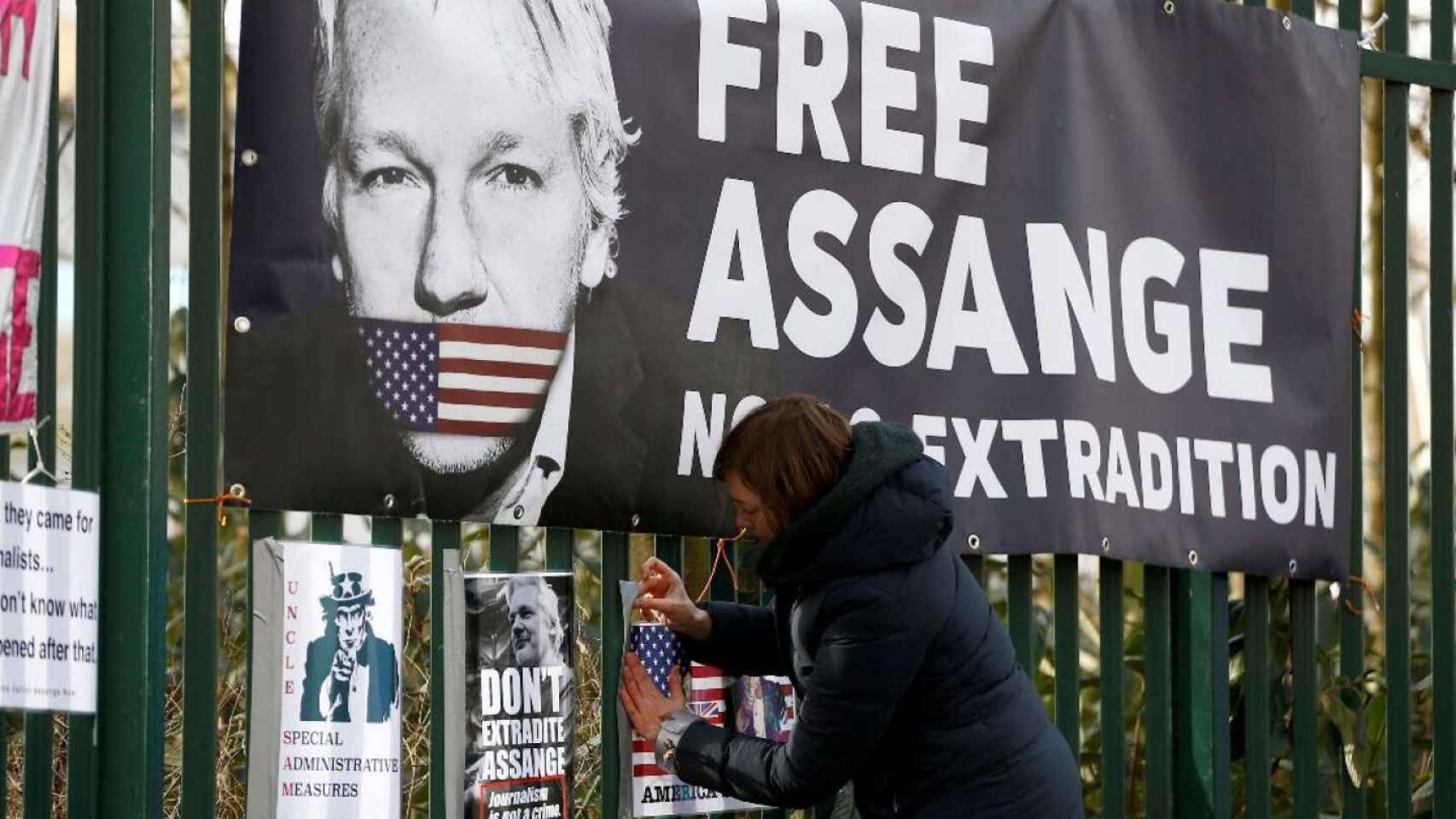 Demonstration in favor of Assange.