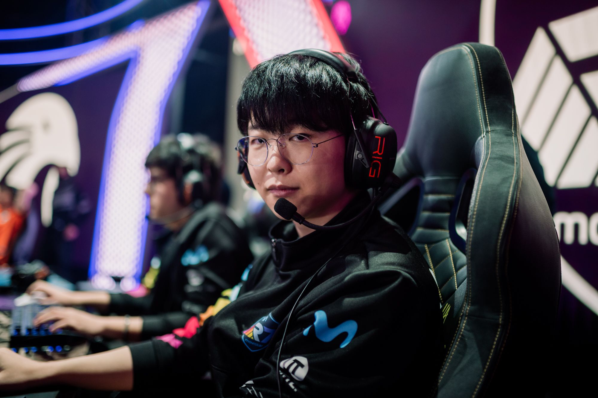 League of Legends: Rainbow7 managed to qualify for the playoffs after beating Estral Esports