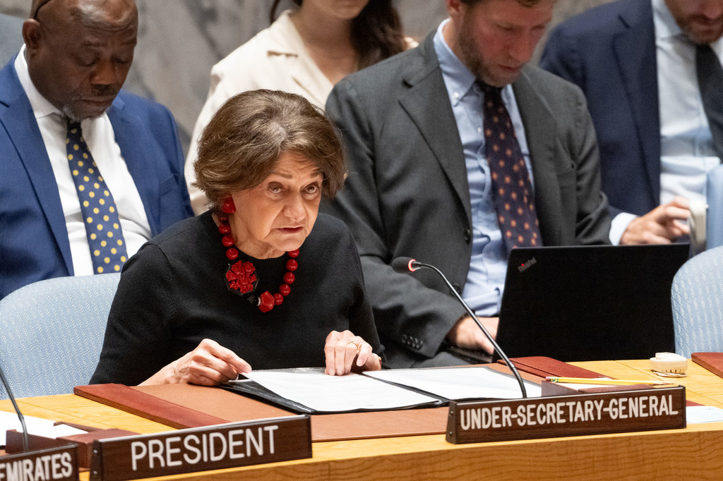 Rosemary DiCarlo, Under-Secretary-General for Political and Peacebuilding Affairs, briefs members of the UN Security Council on maintaining peace and security in Ukraine.