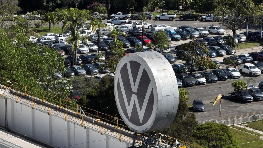 Volkswagen halts production at three plants in Brazil due to "market stagnation"