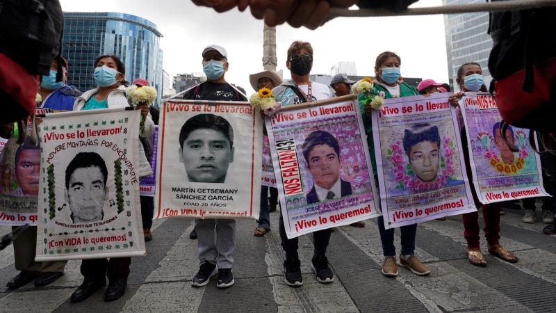 eight soldiers arrested for the case of the 43 students from Ayotzinapa