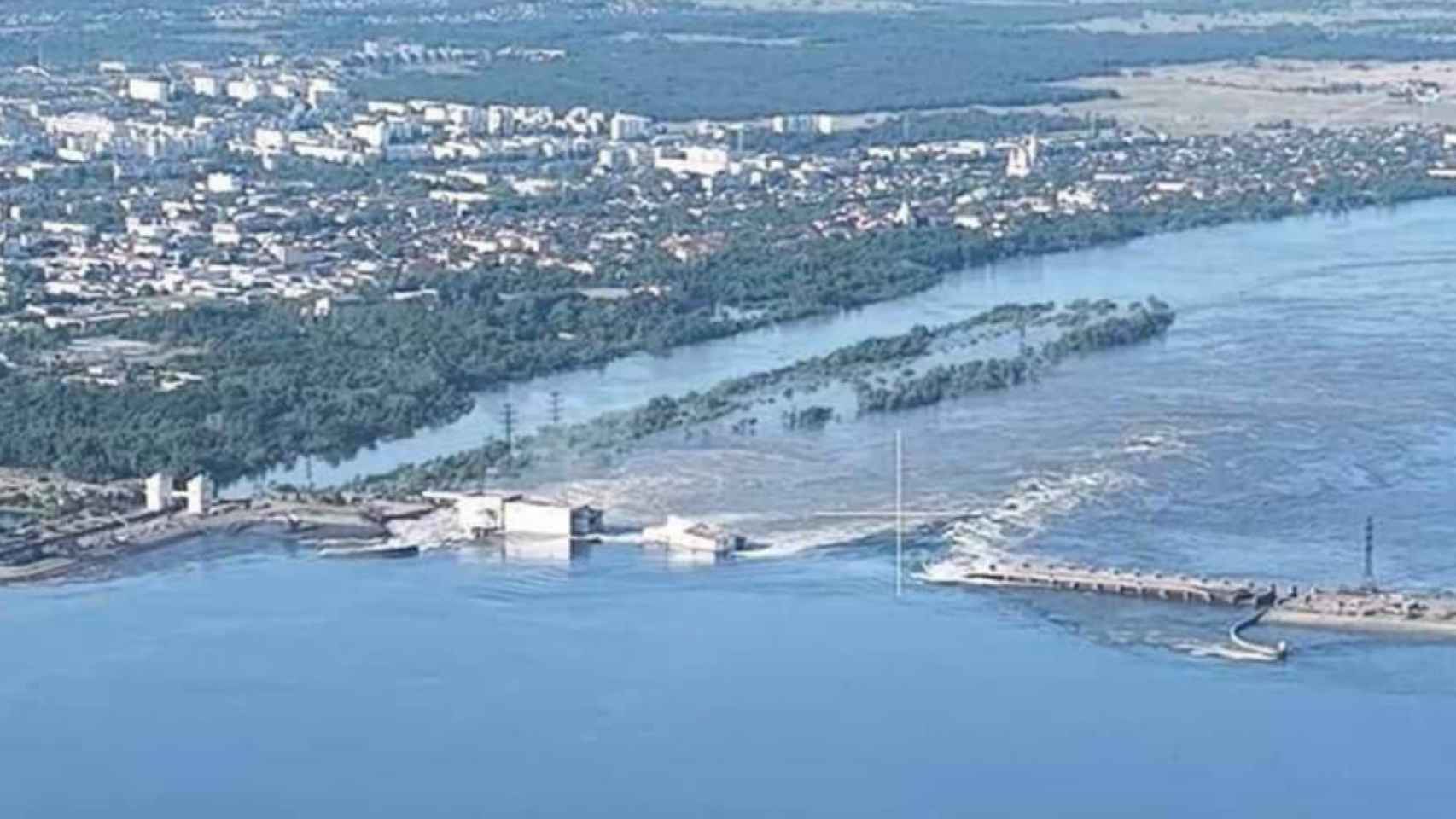 flood threat in Kherson