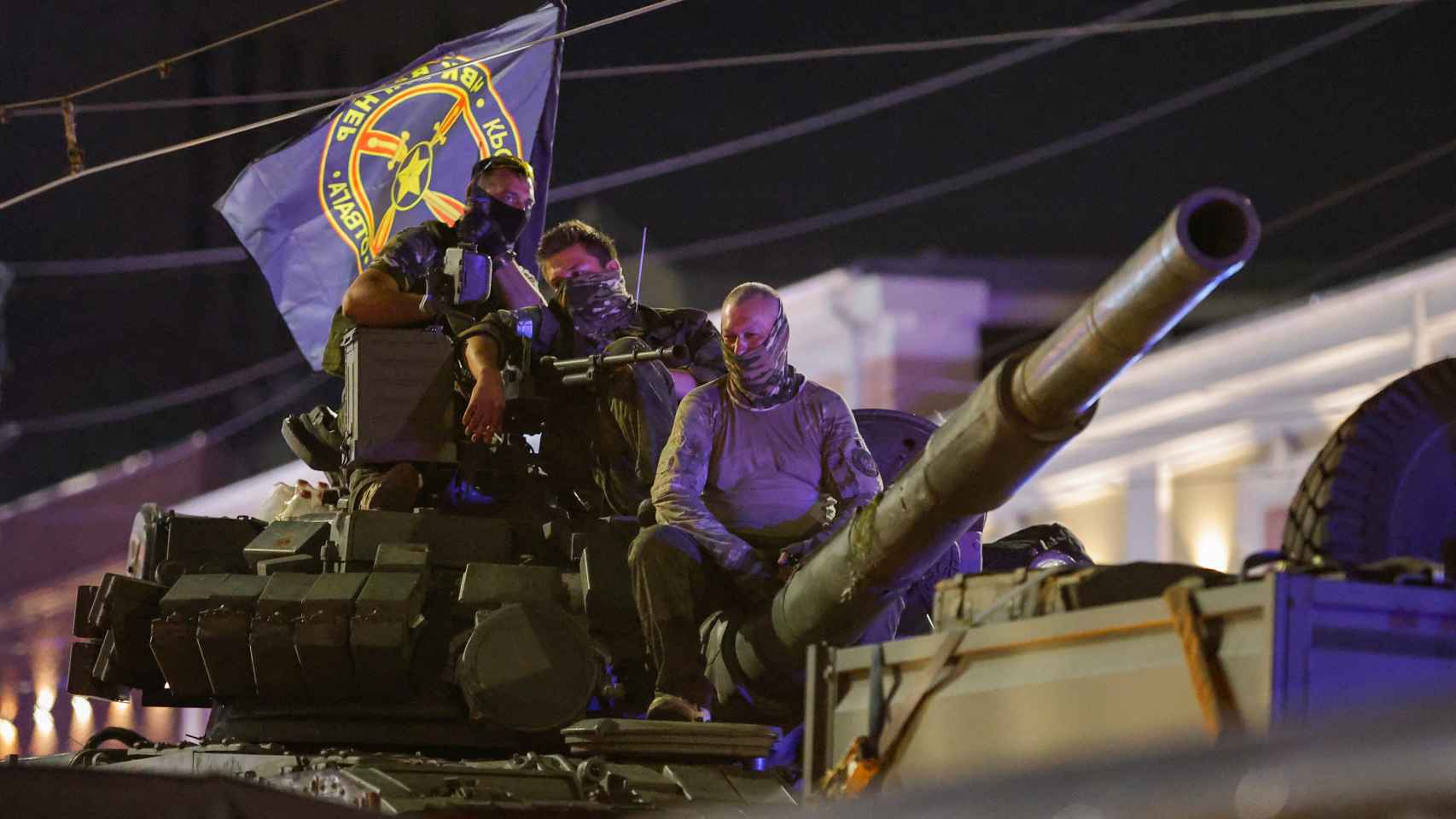 Russian Wagner fighters leaving Rostov-on-Don.