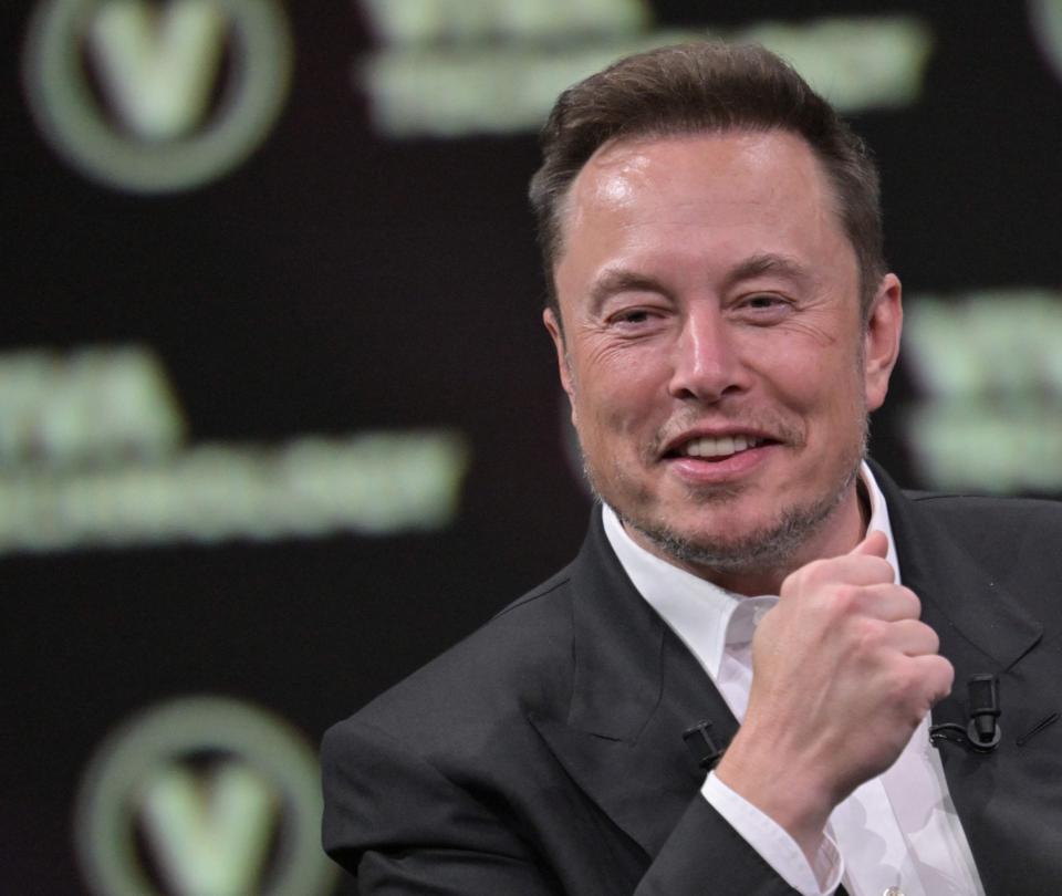 Elon Musk, reserved about his new artificial intelligence