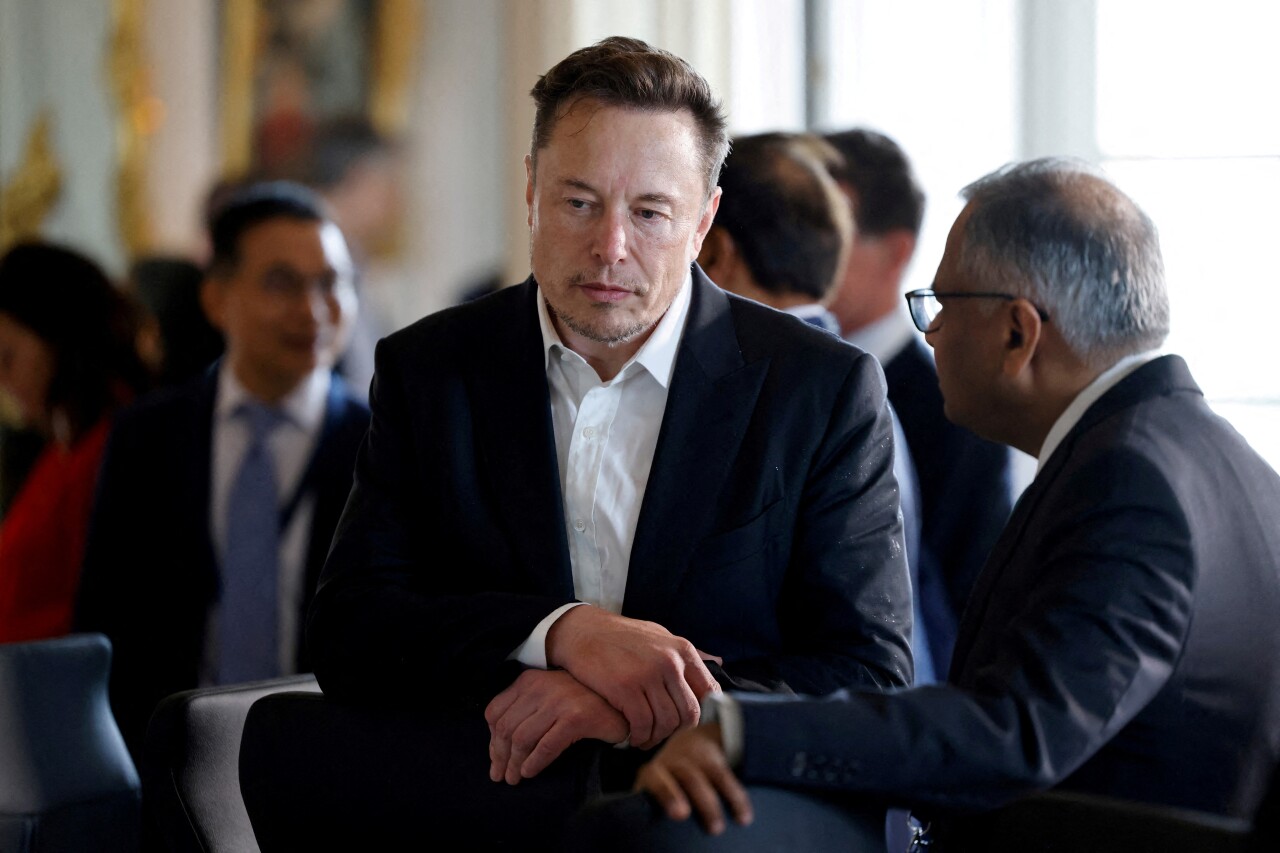 Elon Musk says Twitter's cash flow is still negative