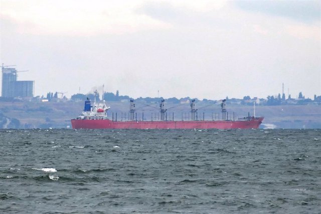 Ship moves Ukrainian grain from the port of Odessa