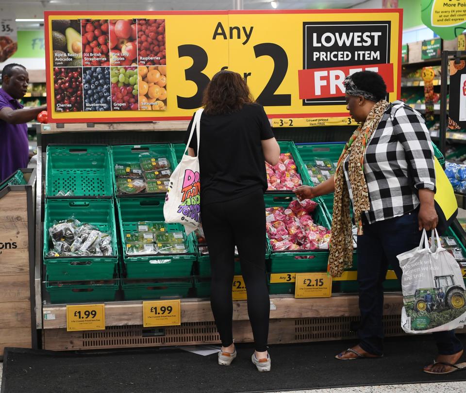 Eurozone annual inflation could drop to 5.5% in June