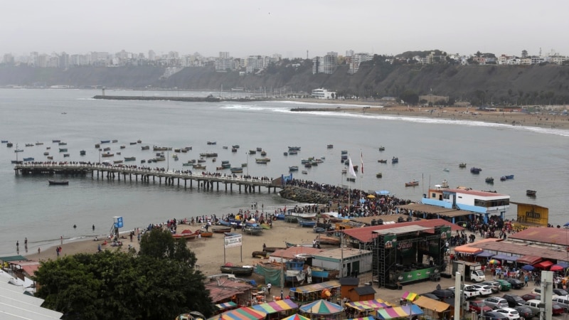 Strong waves in the Pacific cause the closure of more than 60% of ports in Peru