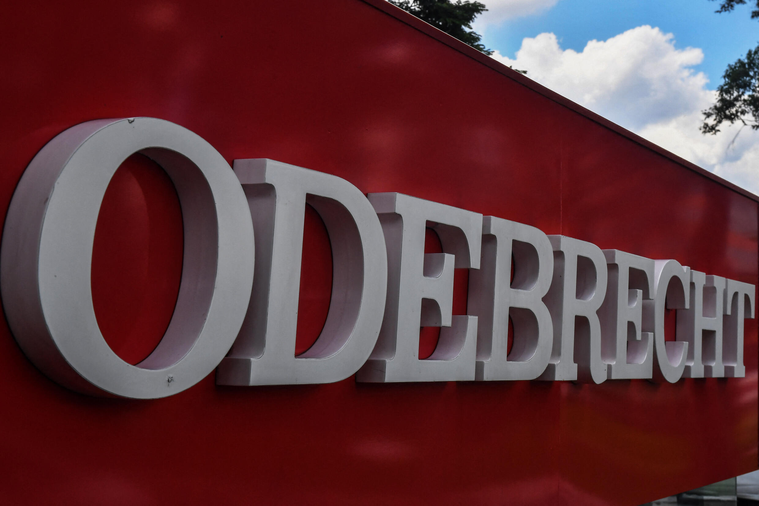 A view of the logo of the Brazilian construction company Odebrecht in Sao Paulo, Brazil, on December 4, 2018. Odebrecht Engineering and Construction (OEC), which admitted paying bribes in exchange for works on the continent, now says it is back on track .  OEC is in the process of restructuring its debts and is optimistic about the future government of Brazil's president-elect, Jair Bolsonaro.