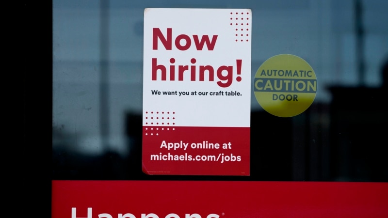 US: unemployment claims unexpectedly drop