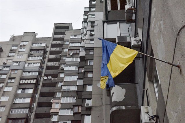 File - A Ukrainian flag on a building in kyiv