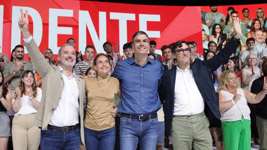 Sánchez receives a breath of optimism in Barcelona and asks the undecided not to prop up