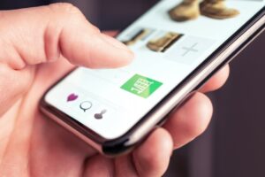 Almost 1 in 4 purchases with cards in Mexico are made in ecommerce