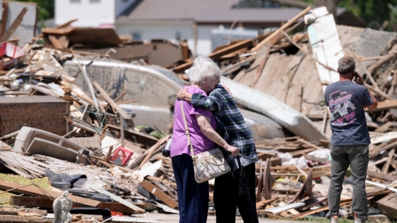 At least 5 dead in Texas after strong storms in Texas and Oklahoma