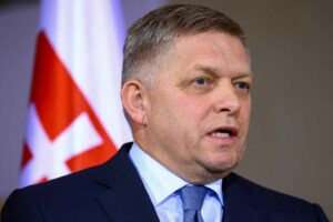 Fico, the pro-Russian and anti-Western 'other Orbán' who cut Slovakia's military aid to Ukraine