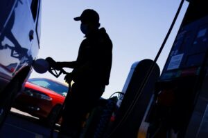 Gasoline and diesel go for the third consecutive year without subsidies