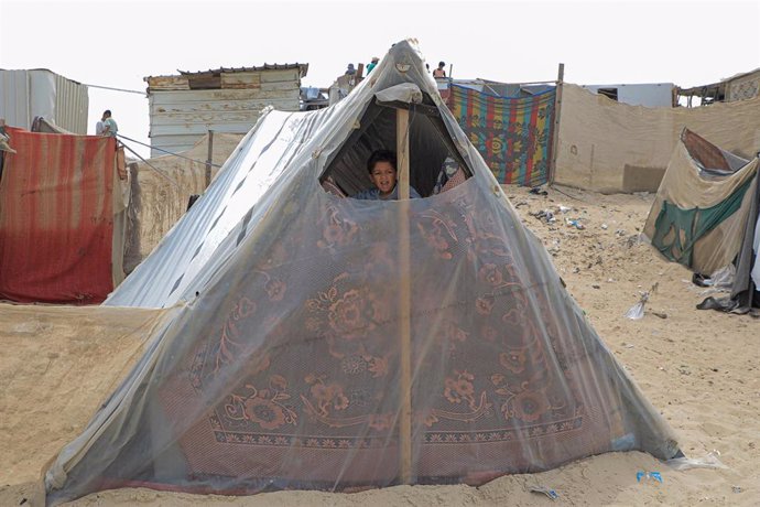 Archive image of a displaced Palestinian in Rafah