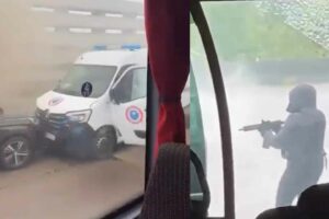 Movie assault on a police van in France to free a criminal: two officers dead