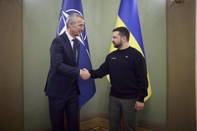 File - The Secretary General of the Atlantic Alliance, Jens Stoltenberg, with the President of Ukraine, Volodimir Zelensky