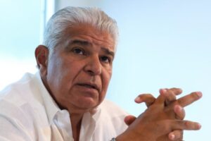 President-elect Mulino promises to address problems in the Panama Canal, build railway works