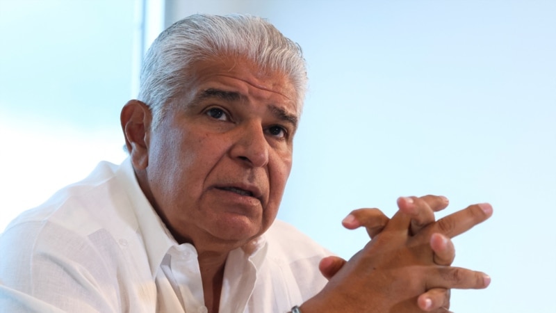 President-elect Mulino promises to address problems in the Panama Canal, build railway works