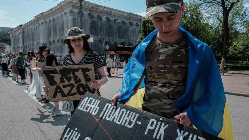 The demonstration to demand the freedom of the Azovstal prisoners gathered more than 1,500 people in kyiv.