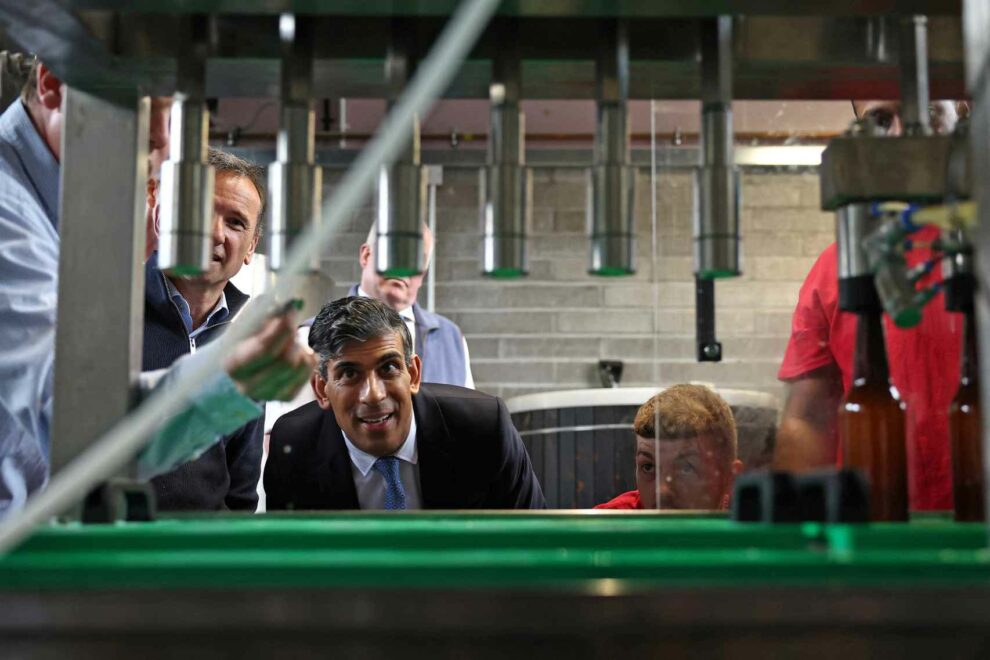 Rishi Sunak visiting a Barry distribution centre.