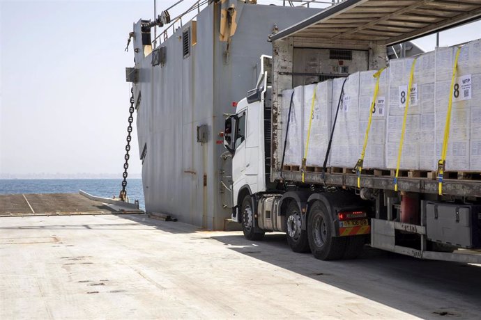 A truck loaded with humanitarian aid on the floating dock installed by the United States in the Gaza Strip