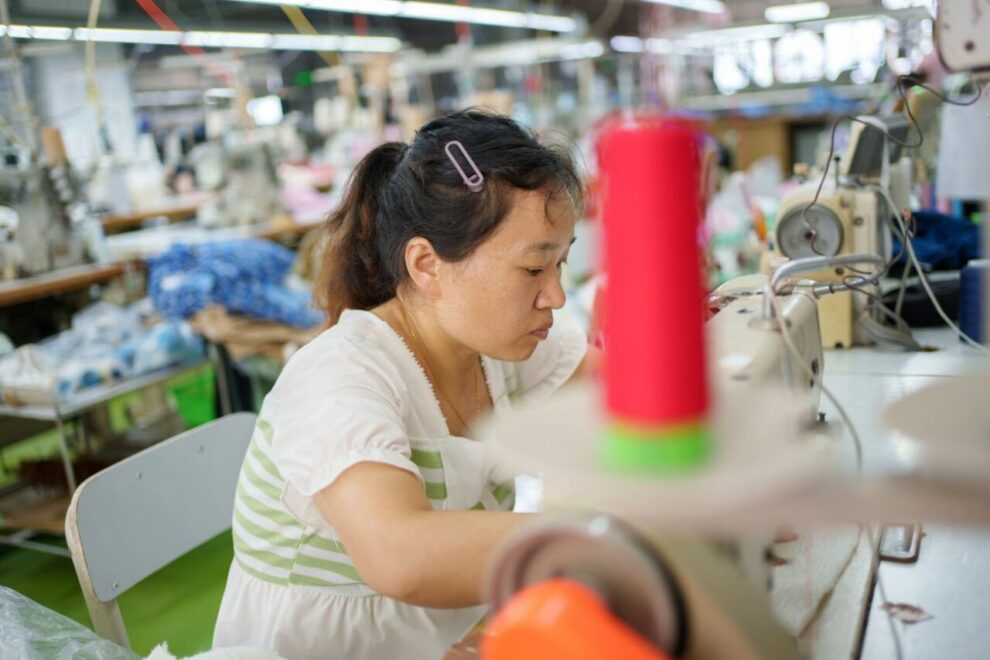 The US bans imports of 26 Chinese textiles for using forced labor