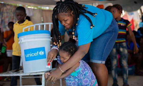 UNICEF guarantees that thousands of people have clean water in Haiti