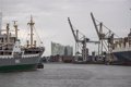 A German union calls a strike in the port of Hamburg, the largest in the country