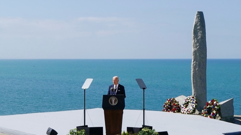 Biden asks his compatriots to recommit to democracy in speech in Normandy