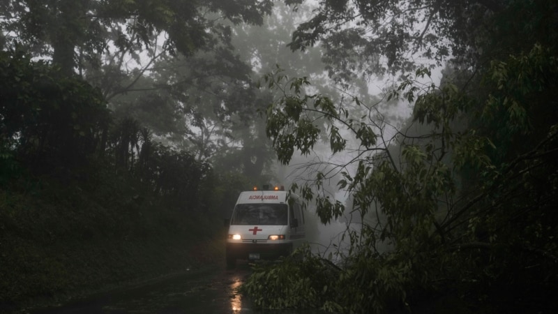 Death toll rises to 13 due to torrential rains in El Salvador