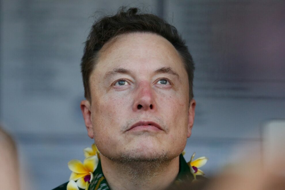 Elon Musk harassed and had relationships with three SpaceX employees, according to the WSJ