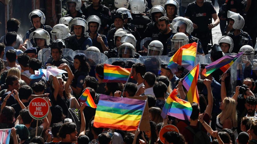 Erdogan blocks several areas of Istanbul to prevent the celebration of LGBTI Pride