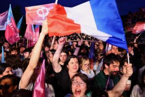 Reactions to the first results of the French legislative elections.