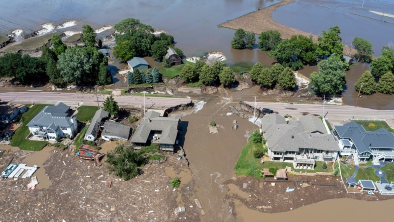 North Central US Could Get More Rain After Deadly Floods Surround Dam