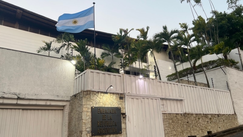 Officials say that opponents sheltered in the Argentine embassy in Venezuela are coordinating violence plans