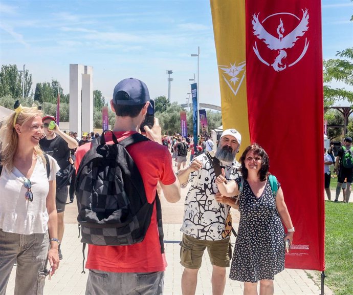 Dozens of people during the Pokemon Go Fest event, in the Juan Carlos I Park, in Madrid (Spain).