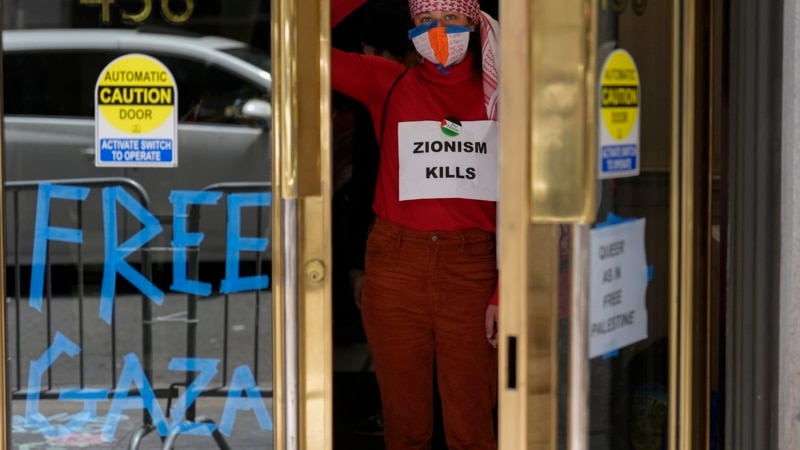 Police arrest protesters at building housing Israeli consulate in San Francisco