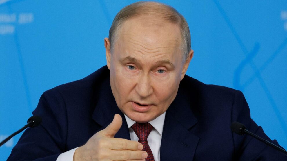 Putin offers ceasefire if Ukraine quits NATO and withdraws from annexed regions