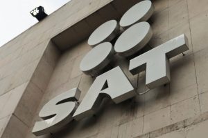 The SAT reports an increase of 2,000 donors during AMLO's six-year term