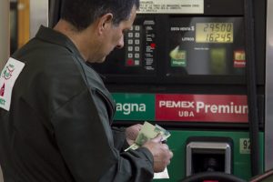 The Treasury takes advantage of the gasoline IEPS... and gains in revenue